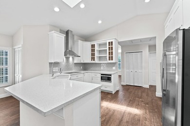 Welcome to this spacious single-story pool home in the - photo 12