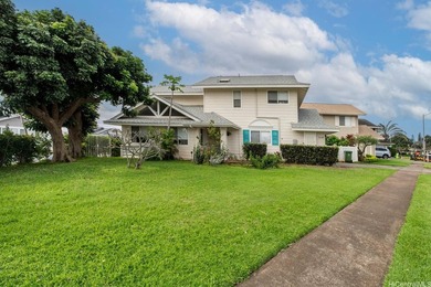 Welcome to Royal Pines at Waikele, where comfort, convenience - photo 3