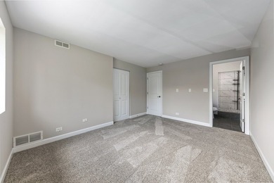 *** Beautifully updated third-floor end unit offering privacy - photo 13