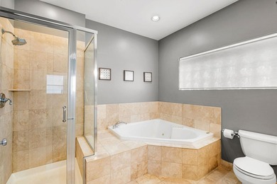 Don't miss the opportunity to own this extra-wide 3-bed / 2 - photo 14
