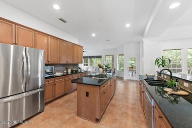 Elegant Preserve Estate in Palencia. This refined 4,175 sq. ft - photo 14