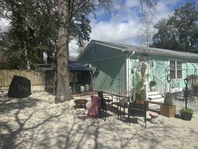 LOCATION, LOCATION!!! A MUST SEE, NO HOA!!!This is an income - photo 8