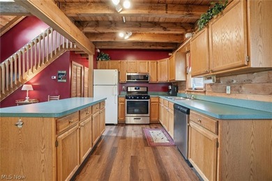 This cozy Lake front home with the warmth & charm of a private - photo 18