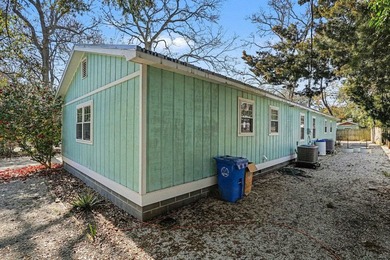 LOCATION, LOCATION!!! A MUST SEE, NO HOA!!!This is an income - photo 9