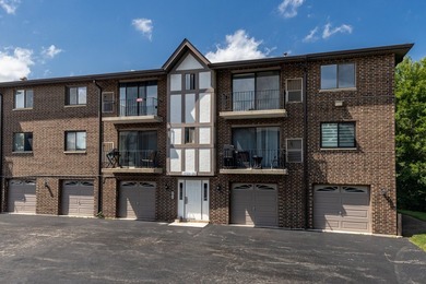 *** Beautifully updated third-floor end unit offering privacy - photo 21