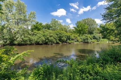*** Beautifully updated third-floor end unit offering privacy - photo 24