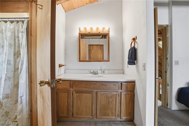 This cozy Lake front home with the warmth & charm of a private - photo 25