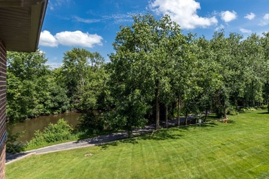 *** Beautifully updated third-floor end unit offering privacy - photo 27