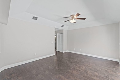 Welcome to this spacious single-story pool home in the - photo 27