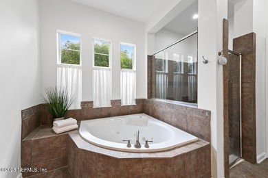 Elegant Preserve Estate in Palencia. This refined 4,175 sq. ft - photo 28