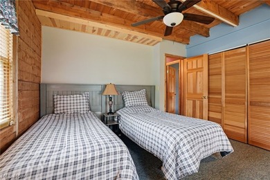 This cozy Lake front home with the warmth & charm of a private - photo 32