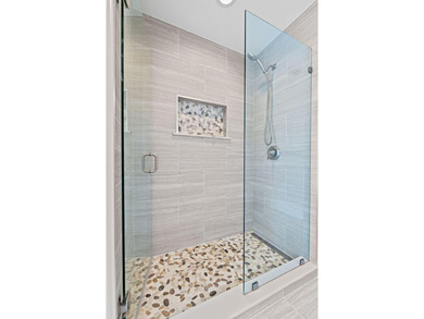Welcome to this spacious single-story pool home in the - photo 38