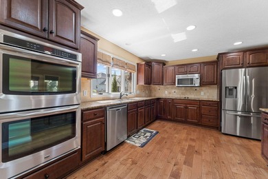 MOTIVATED SELLER. Seller able to provide flooring allowancee - photo 8