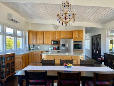 WOW, top of the *Heights*, quiet view house and detached Ohana