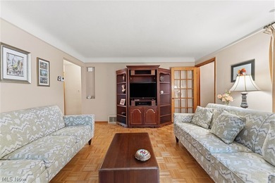 Discover the perfect blend of comfort and convenience in this - photo 10