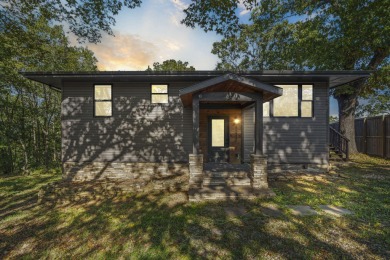 Lake Home For Sale in Kimberling City, Missouri