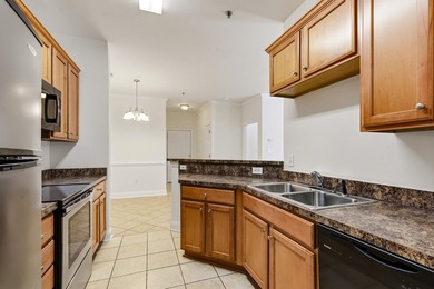 Welcome to this beautiful 3-bedroom, 2-bath first floor condo in - photo 10