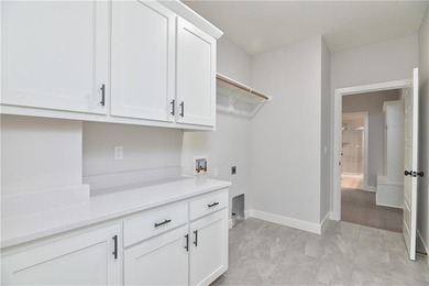 BEAUTIFUL HOME WITH A GOLF COURSE VIEW!This home is perfectly - photo 27