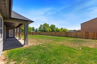 Stunning custom home on nearly 1/4 acre with NO HOA and an - photo 41