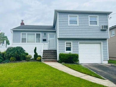 Opportunity Knocks in Oceanside, NY!!! Calling all - photo 1