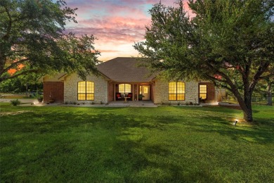 Richland Chambers Lake Home For Sale in Streetman Texas
