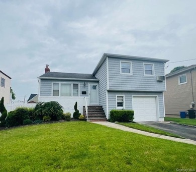 Opportunity Knocks in Oceanside, NY!!! Calling all - photo 2