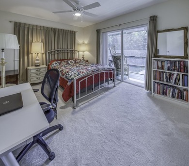 Fabulous condo located close to the pool, features new bathroom - photo 6