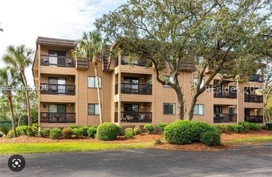 Bright, beautifully maintained 2-bedroom, 2-bath tennis villa - photo 1
