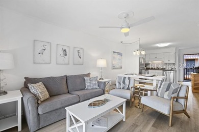 Bright, beautifully maintained 2-bedroom, 2-bath tennis villa - photo 3