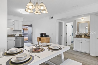 Bright, beautifully maintained 2-bedroom, 2-bath tennis villa - photo 6