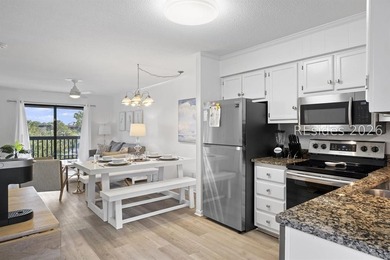 Bright, beautifully maintained 2-bedroom, 2-bath tennis villa - photo 9