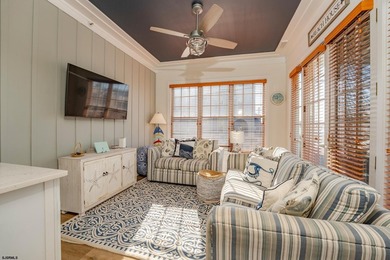 Welcome to 605 E 8th Street where you are in the center of it - photo 9