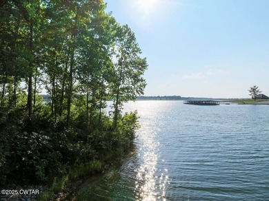 One acre waterfront lot in beautiful Sportsman Cove subdivision - photo 5
