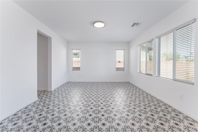 Gorgeous single story located in the Southwest. Like new!