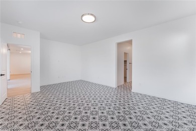 Gorgeous single story located in the Southwest. Like new!