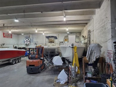 Amazing opportunity Great Warehouse Location in Miami 15 minutes - photo 4