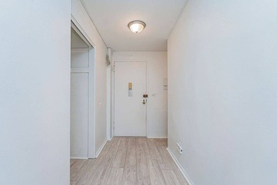 Welcome Home to a spacious 1 bedroom co-op in the Fountains - photo 6