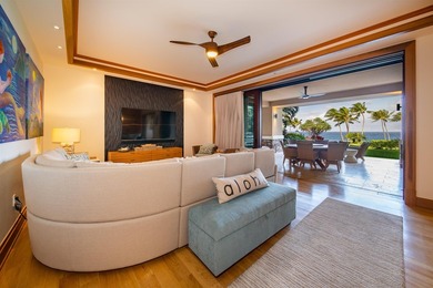 This exquisitely furnished residence offers luxury resort-style - photo 5