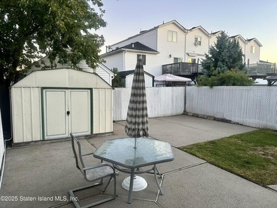 BACK ON THE MARKET! Welcome to this beautifully maintained - photo 3