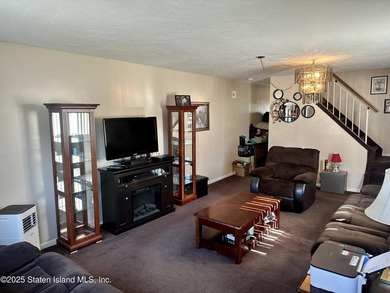 BACK ON THE MARKET! Welcome to this beautifully maintained - photo 7