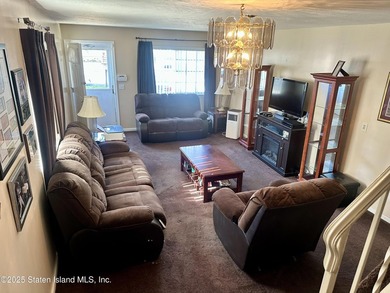 BACK ON THE MARKET! Welcome to this beautifully maintained - photo 9