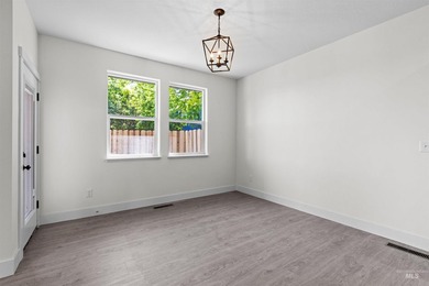Welcome to this beautifully crafted North Fork Custom Homes - photo 14