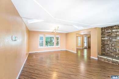 Single story home located on a corner oversized lot in a well - photo 14