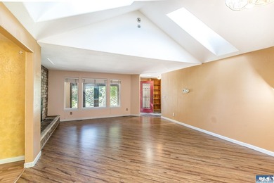 Single story home located on a corner oversized lot in a well - photo 15