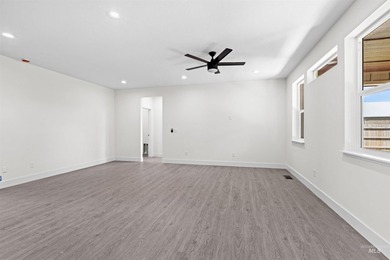 Welcome to this beautifully crafted North Fork Custom Homes - photo 16