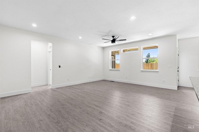 Welcome to this beautifully crafted North Fork Custom Homes - photo 17