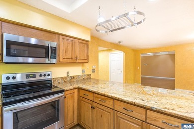 Single story home located on a corner oversized lot in a well - photo 19