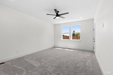 Welcome to this beautifully crafted North Fork Custom Homes - photo 20