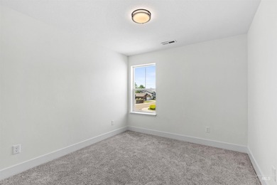 Welcome to this beautifully crafted North Fork Custom Homes - photo 27