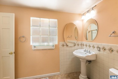 Single story home located on a corner oversized lot in a well - photo 29